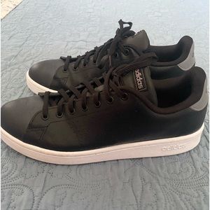 Adidas Mens Advantage Black/Black /gray 10.5 men’s